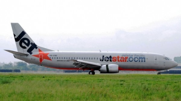 Jetstar Pacific xin lỗi khách hàng do bán nhầm vé máy bay 